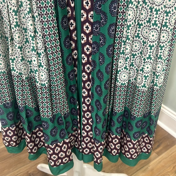 Beautiful 14 Large XL BODEN DRESS Capped Sleeves Green Fit & Flare Slightly - Picture 8 of 9